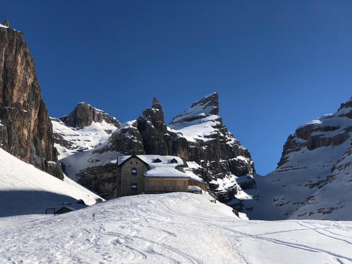 Hotel Binelli Pinzolo Luaran gambar
