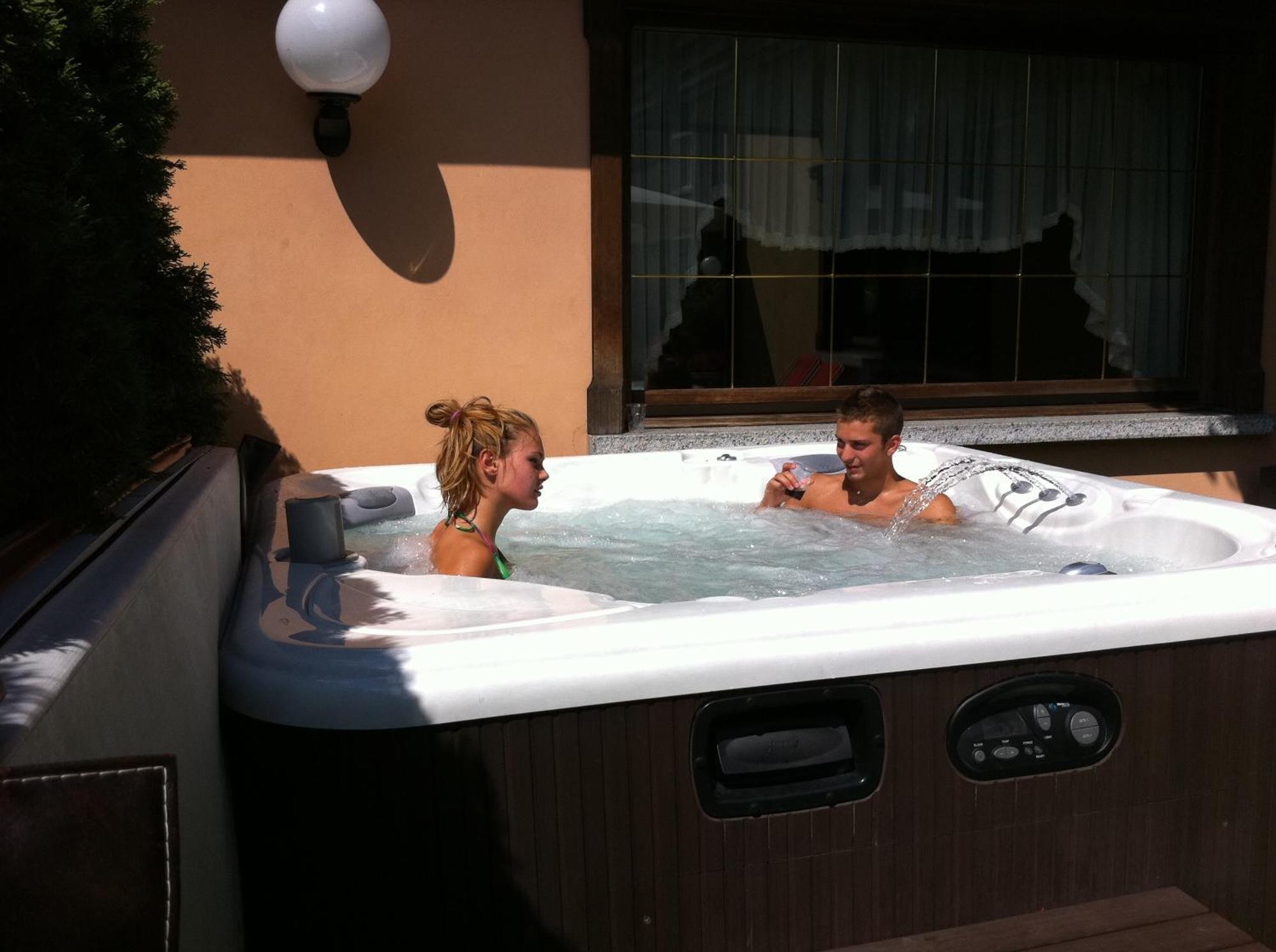 Hotel Binelli Pinzolo Luaran gambar