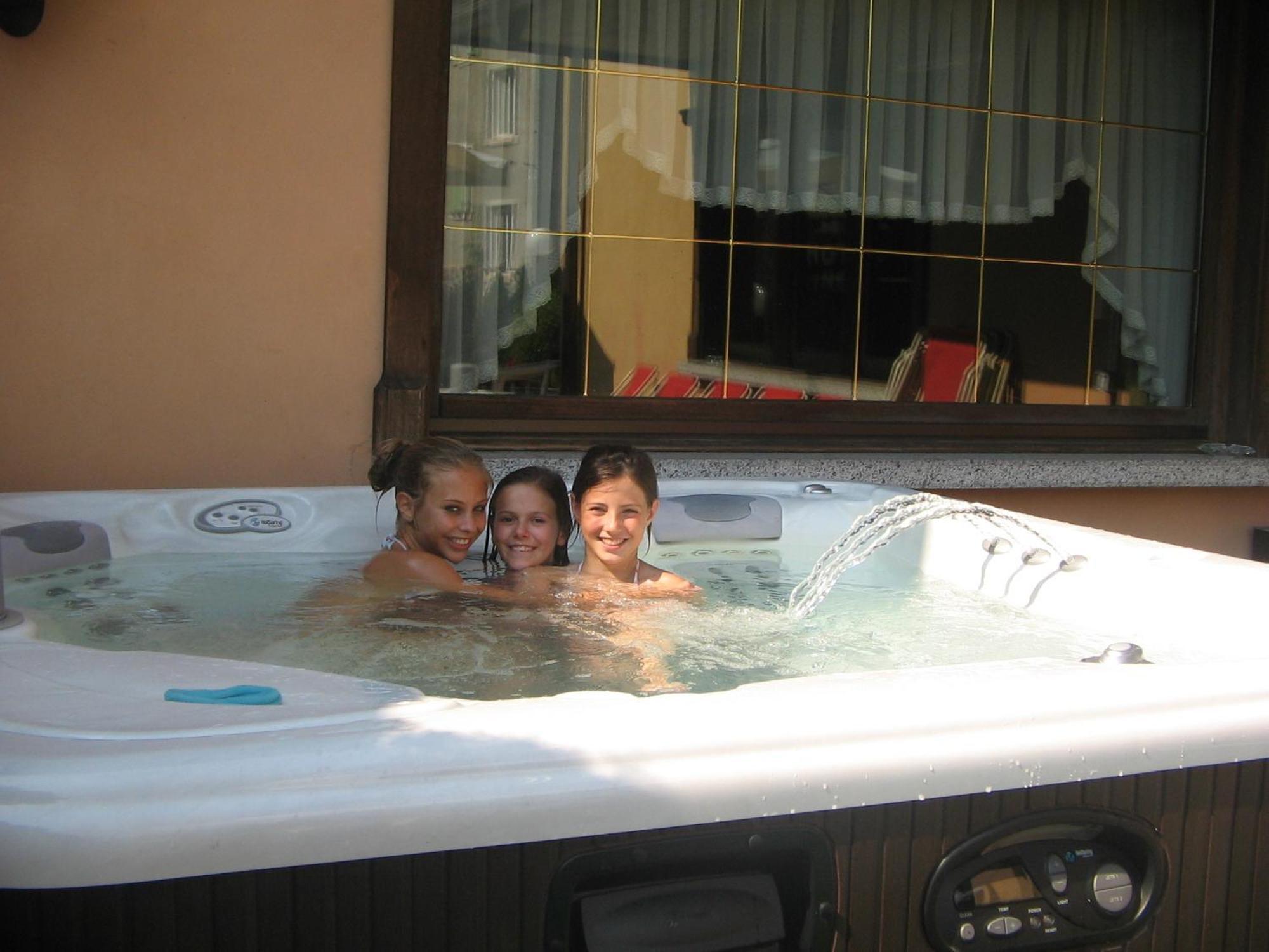 Hotel Binelli Pinzolo Luaran gambar