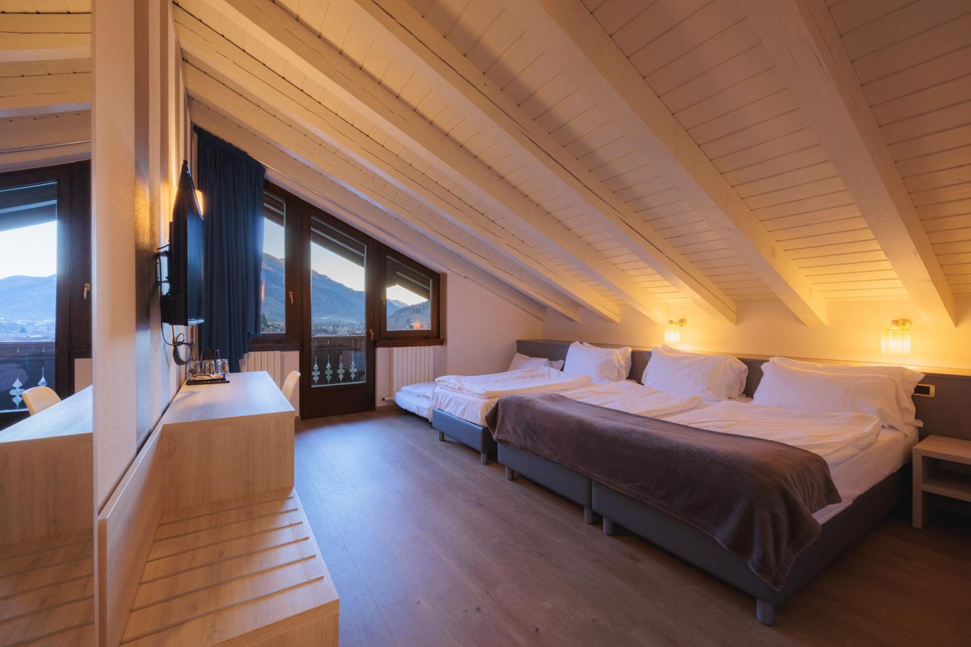Hotel Binelli Pinzolo Luaran gambar