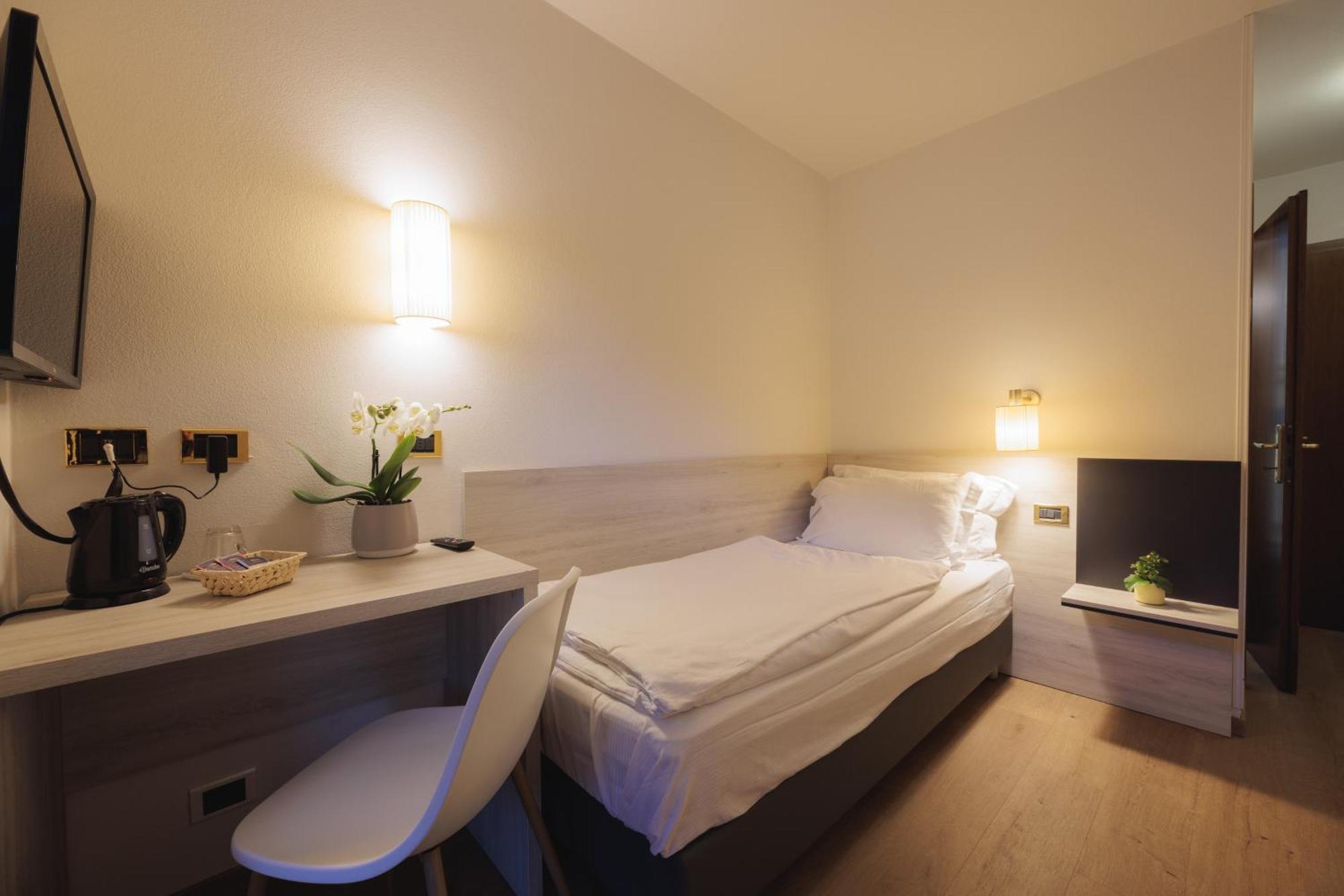 Hotel Binelli Pinzolo Luaran gambar