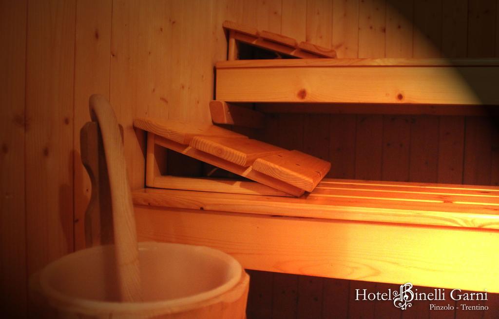 Hotel Binelli Pinzolo Luaran gambar